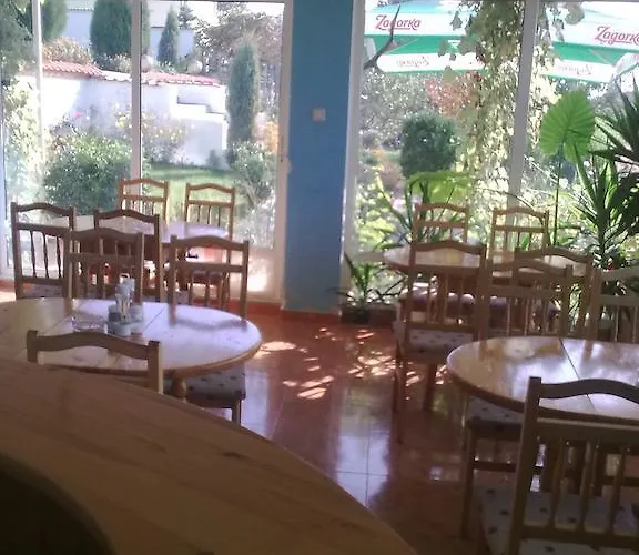 Villa синя иглика *